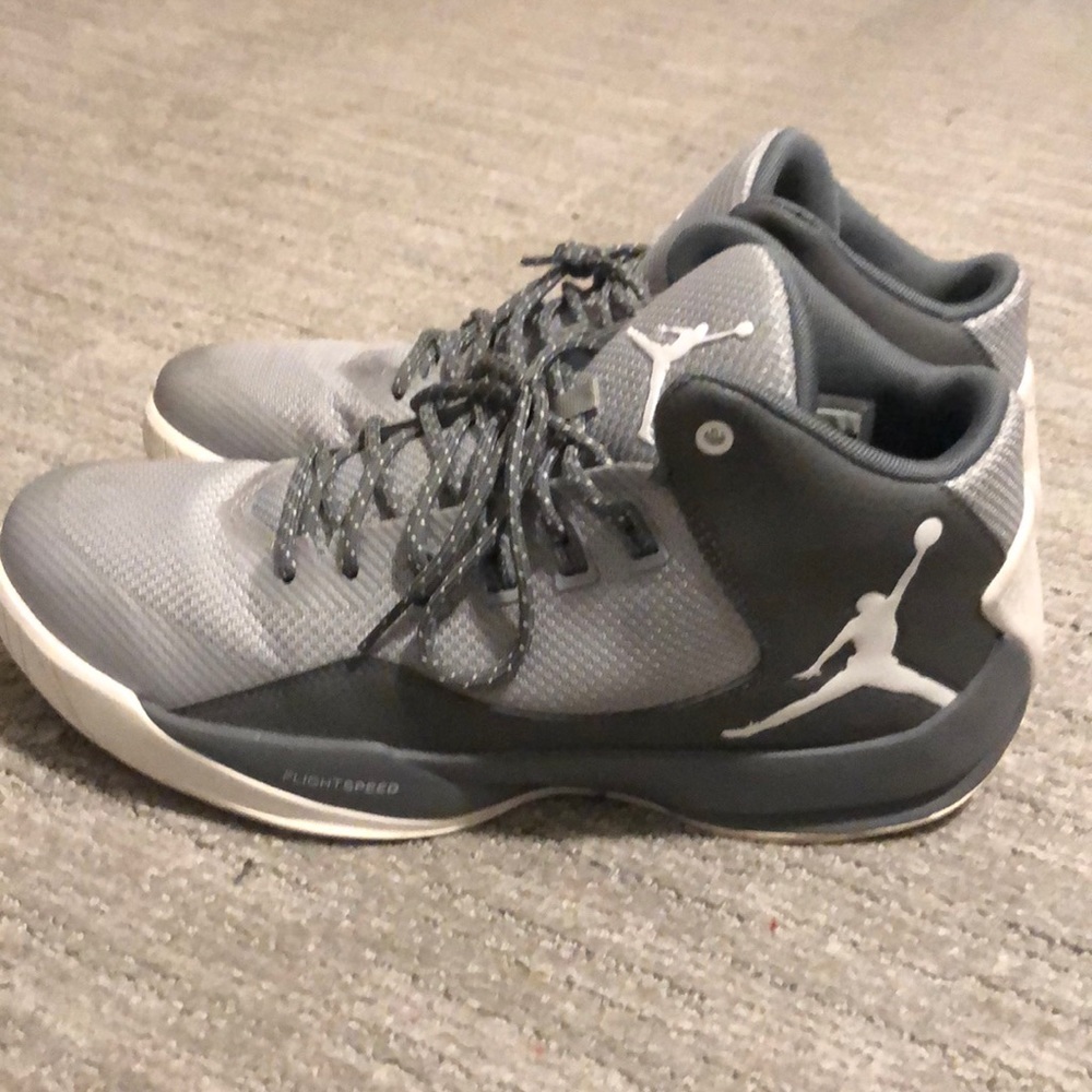 Air Jordan “flight speed”